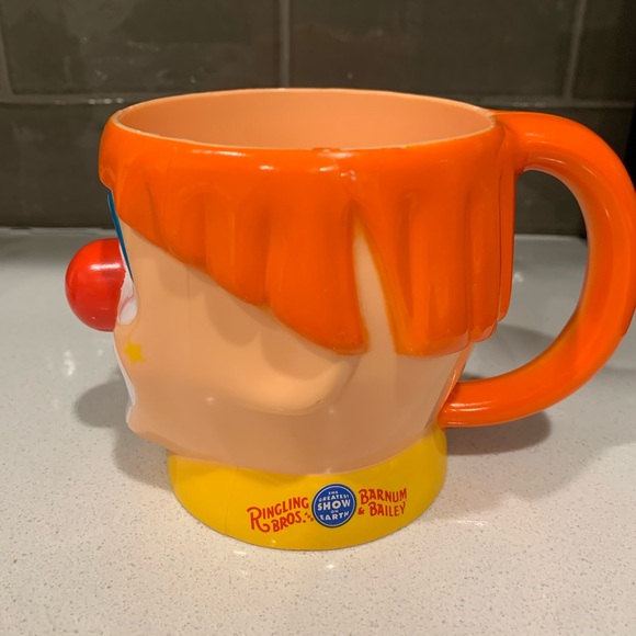 Ringling Bros. and Barnum & Bailey Plastic Mug - Picture 2 of 4